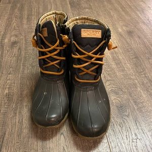 Womens Sperrys duck rain and snow boots size 8.5